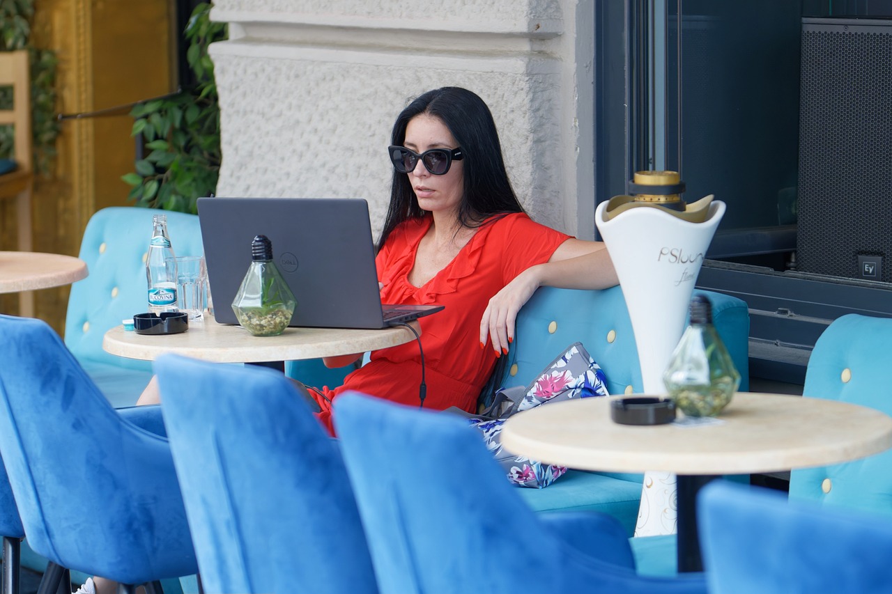 entdecken sie die vorteile der remote-arbeit: flexibilität, bessere work-life-balance und effiziente zusammenarbeit im homeoffice. tipps und tools für erfolgreiches arbeiten von überall.